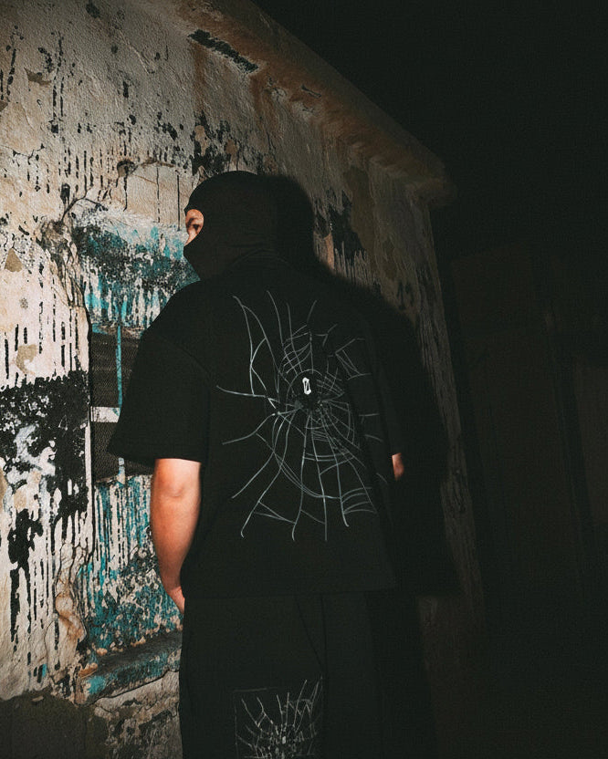 BLACK CROPPED T-SHIRT